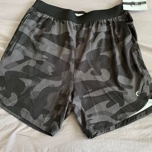 Zyia 5523 Men's Black Camo Versatility Plus Shorts